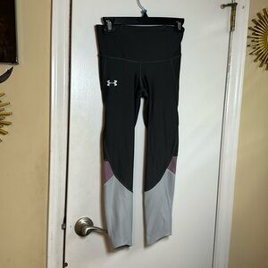 Grey and purple under armour cropped leggings